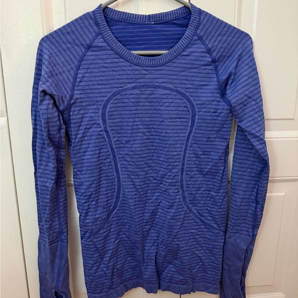 Lululemon Swiftly Tech Long Sleeve Top Size 4/6. Great Condition!! Blue Striped